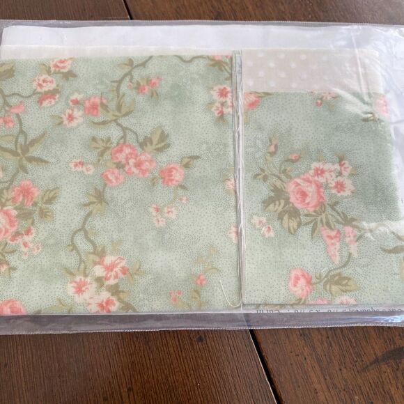 Quilters Block Of The Month Kit Month 2 Barbara Fritchie Star Robyn's Garden - Picture 3 of 3